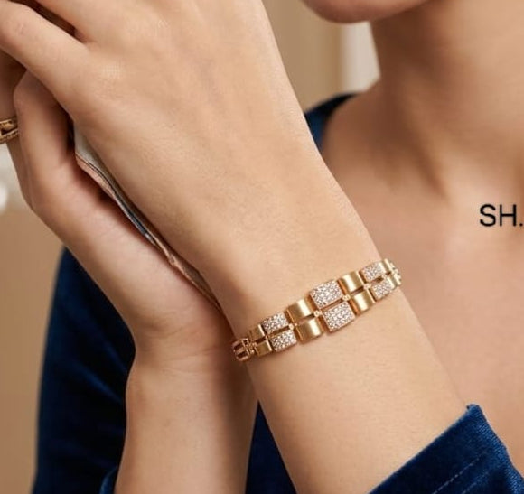 Hand bracelet
